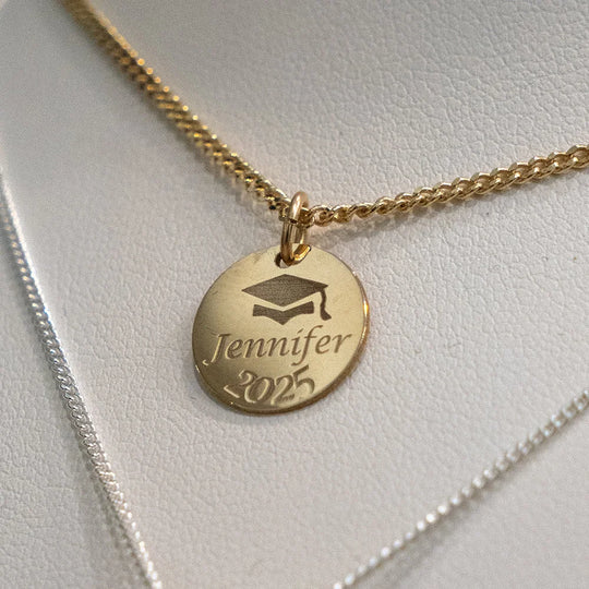 Gouden hanger met Geslaagde gravure