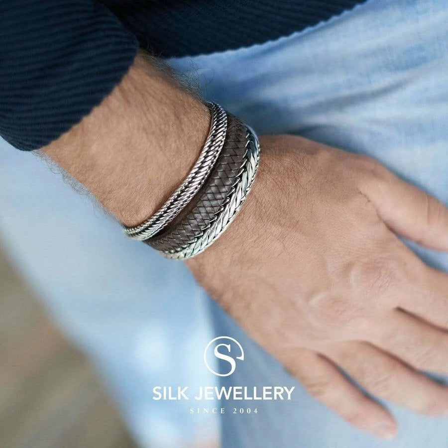 Zilveren gevlochten armband met intricate design van Silk Armband 379