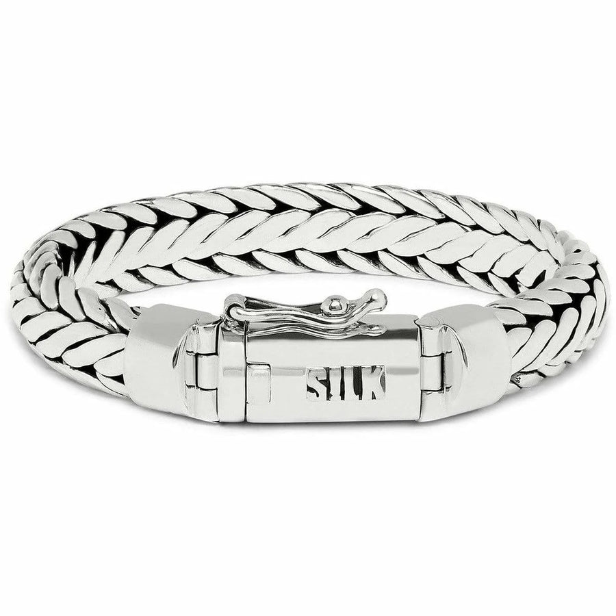 Zilveren gevlochten armband met sluiting van Zwart Jewelz, silk armband 379