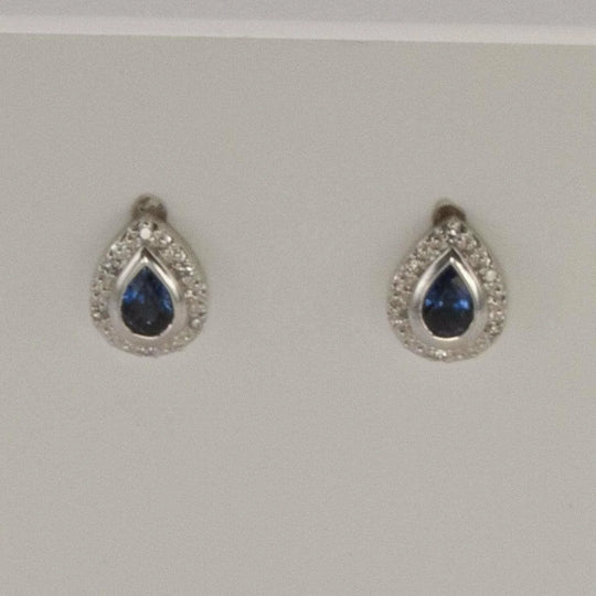 Witgouden oorstekers met saffier en briljant 0.15 E0840000MWA