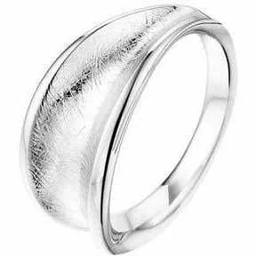 Zilveren ring gescratcht mt 17.75